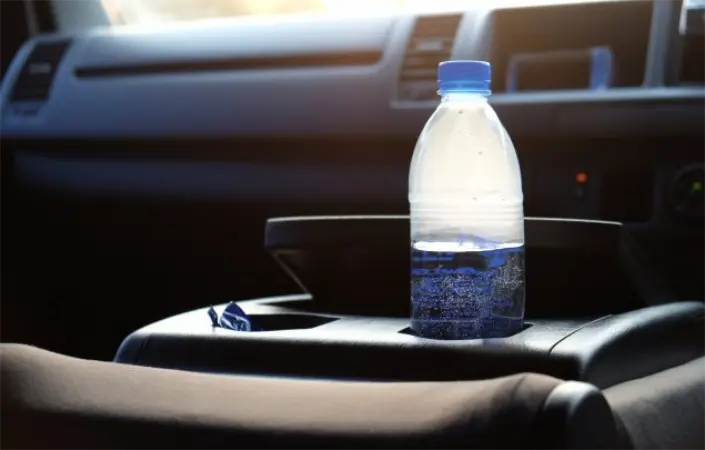 Chauffer du plastique : les 3 dangers cachés à connaître absolument ⚠️