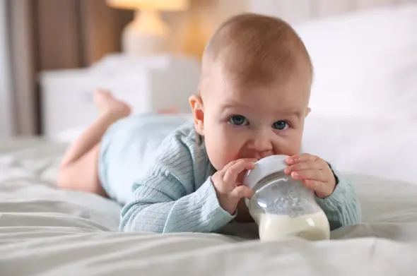 Biberon et santé bébé : ce que la science dit vraiment